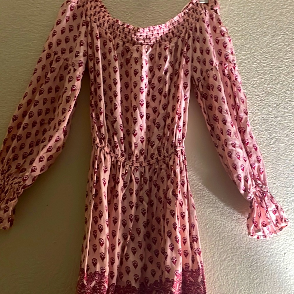 Floral, Long sleeve, off-the-shoulder summer dress.